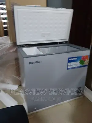 Brand -New 200L Skyrun Chest Freezer With Key Lock