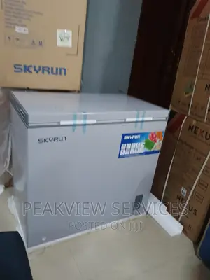 Brand Spanking New (BD-200A) Skyrun Chest Freezer With Key