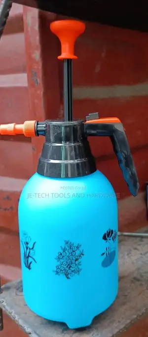 2L Plastic Pressure Sprayer
