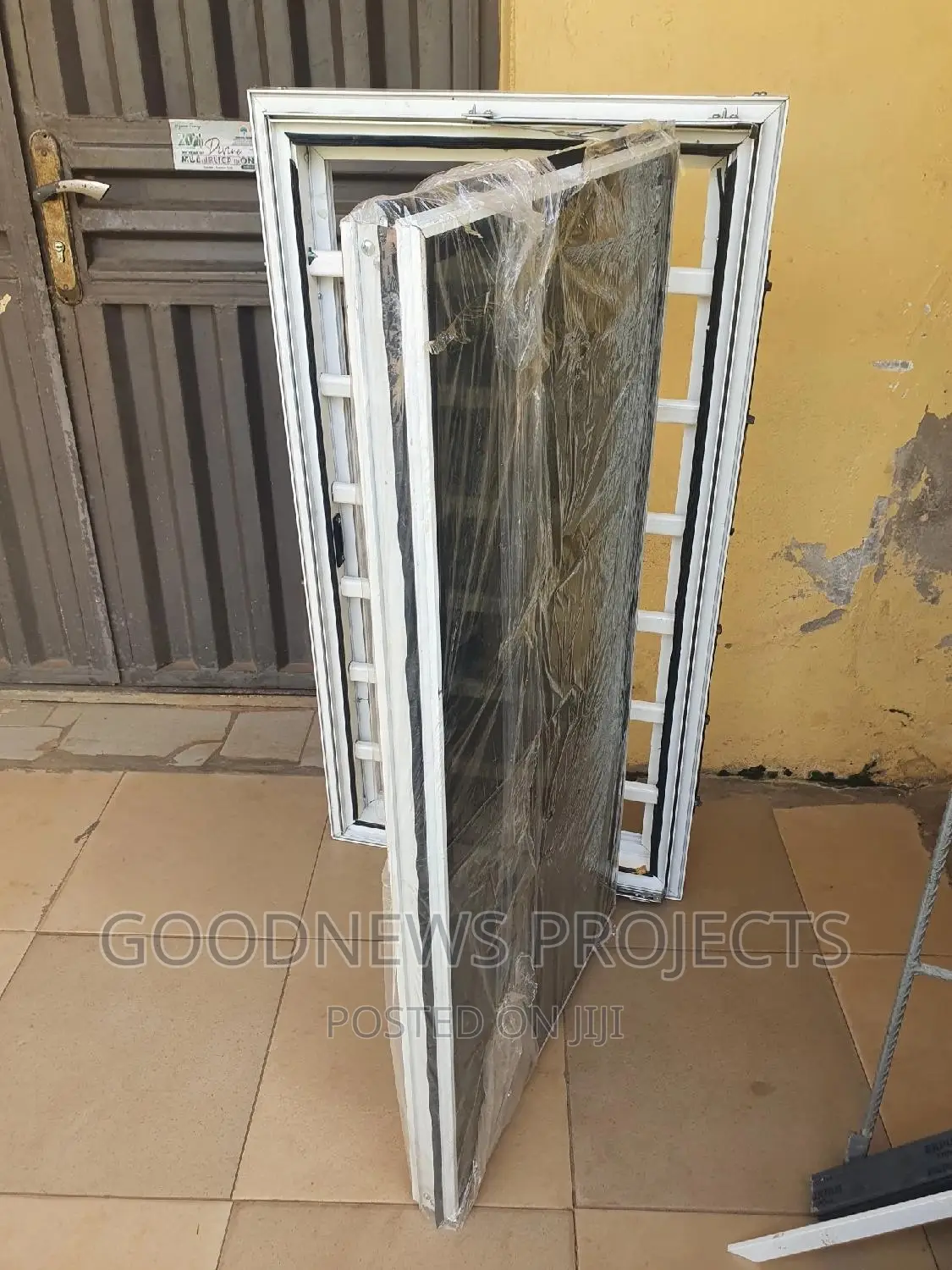 Frameless Window Design