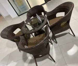 Executive Standard Quality Rattan Glass Table With Chairs