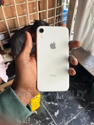 Apple iPhone XR 128 GB White