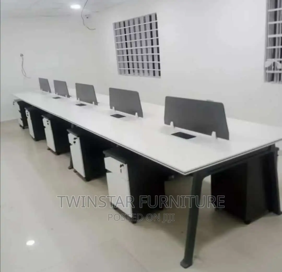New Modern Executive Office 4 Seaters Work Station
