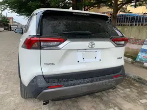 Toyota RAV4 Limited FWD 2020 White