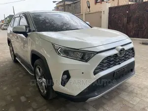 Toyota RAV4 Limited FWD 2020 White
