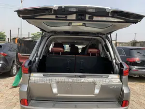Lexus LX 570 AWD 2016 Gold