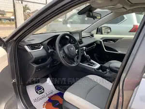 Toyota RAV4 Limited AWD 2020 Gray