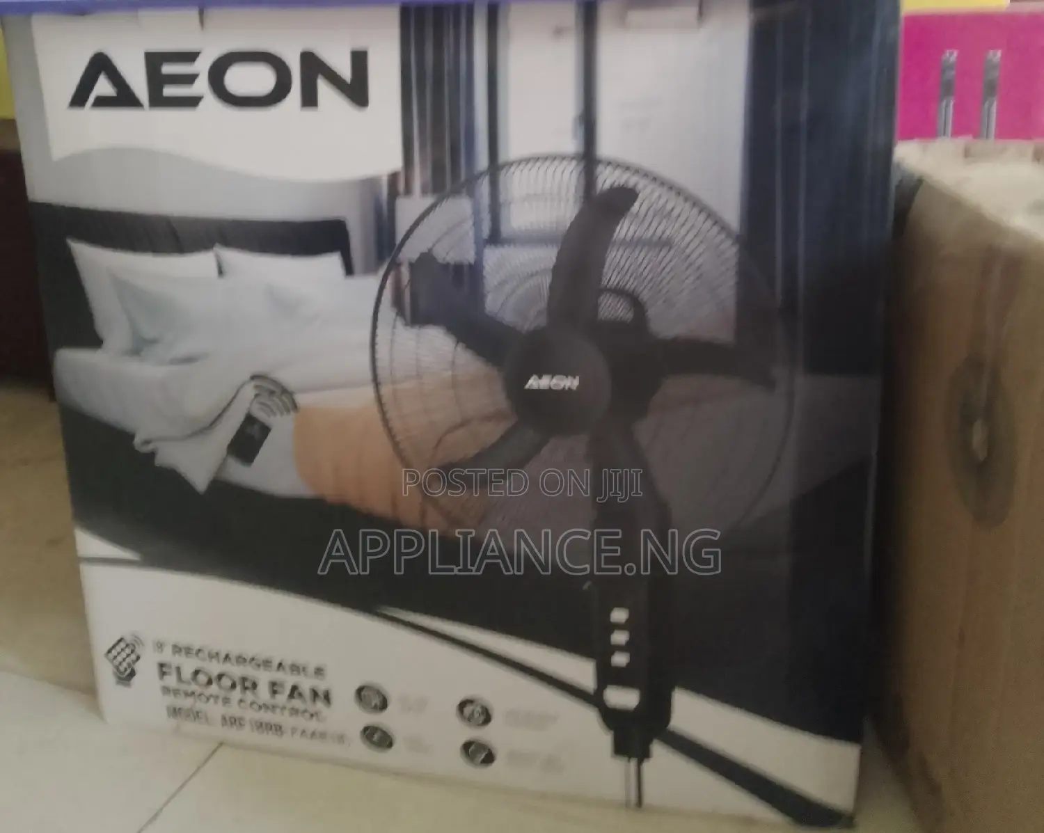AEON 18" Rechargeable Fan