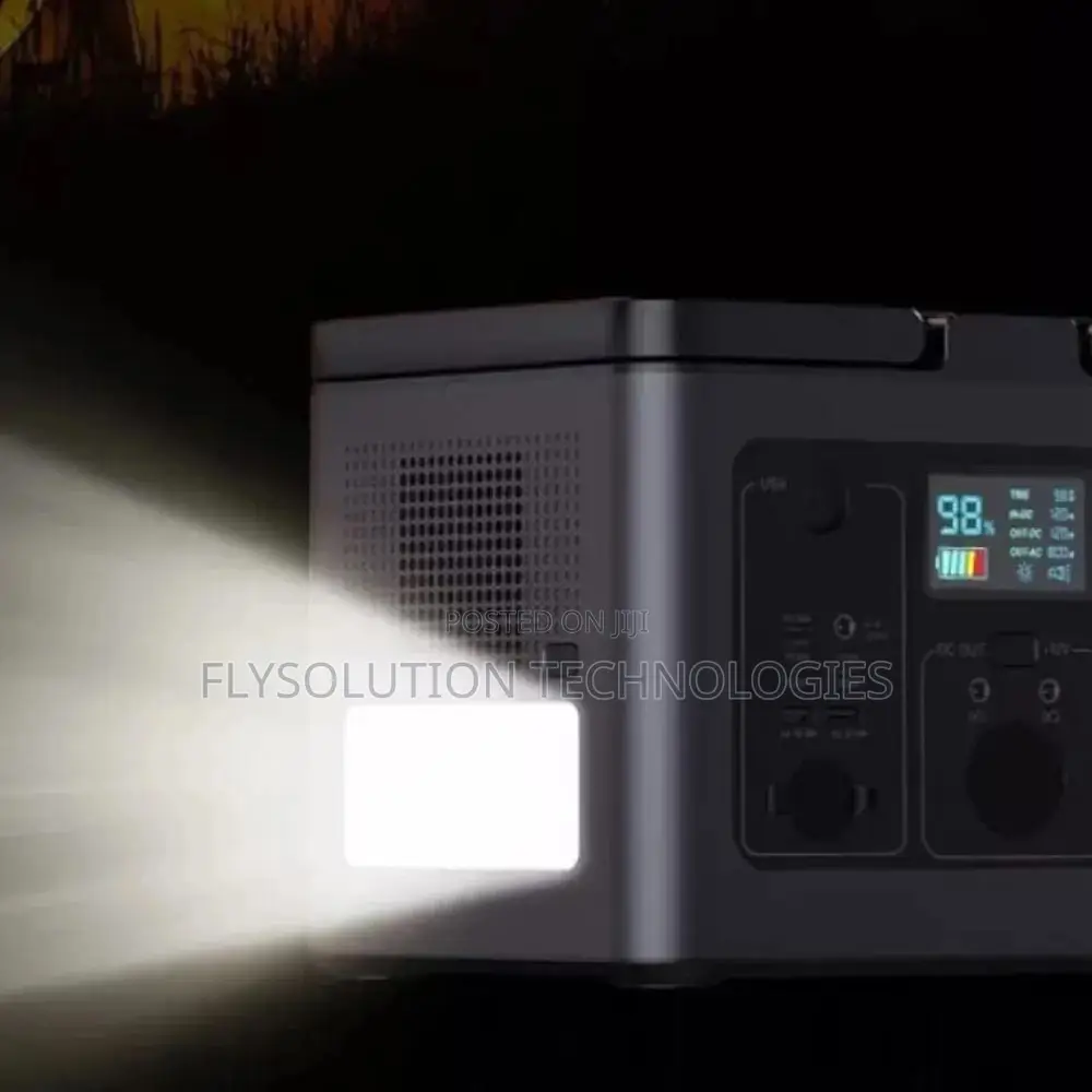 700W 192000mah Portable Power Generator With AC Output