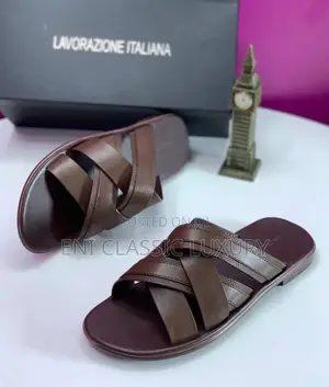 Super High Quality Luxury Slippers Available in Store