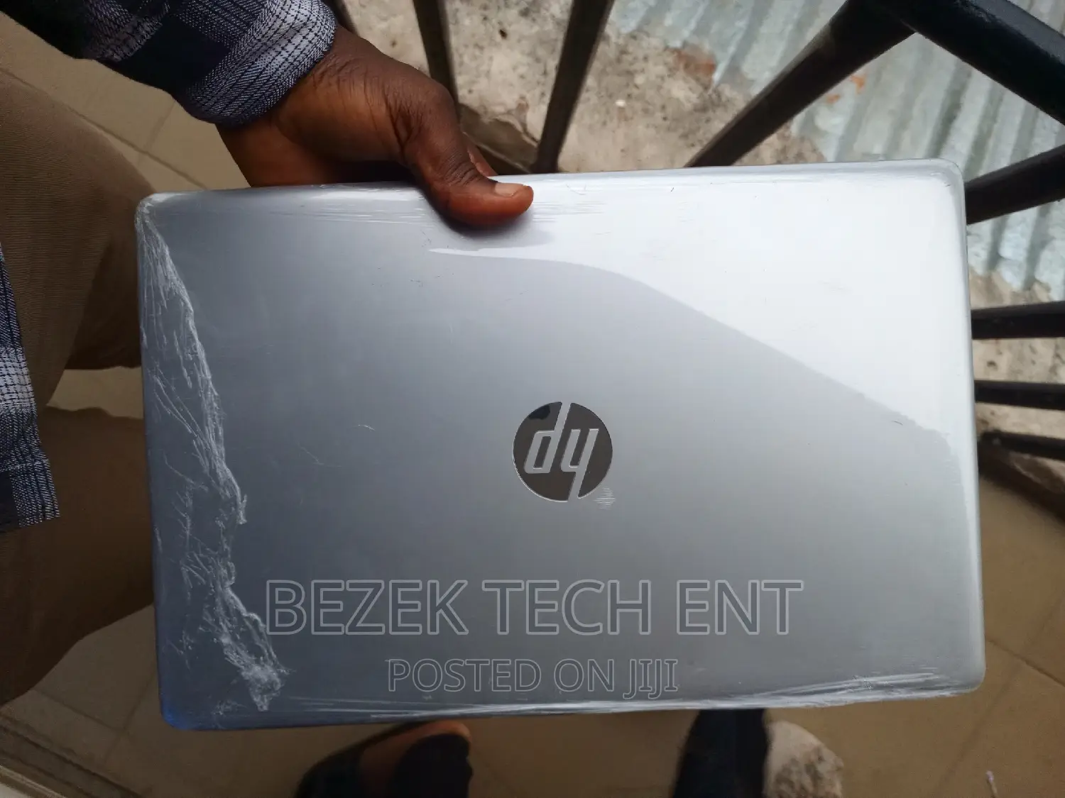 New Laptop HP Pavilion 15 4GB Intel Core I3 HDD 1T
