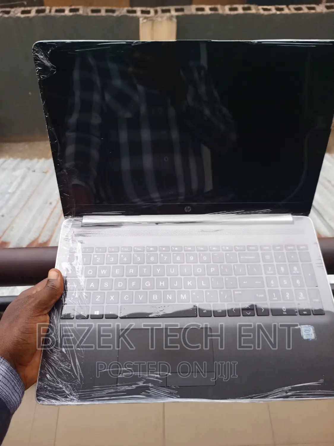 New Laptop HP Pavilion 15 4GB Intel Core I3 HDD 1T