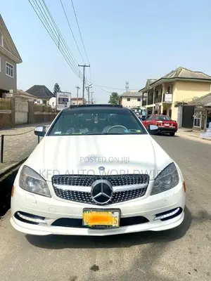 Mercedes-Benz C300 Sport 4Matic Sedan AWD (3.0L 6cyl 7A) 2010 White
