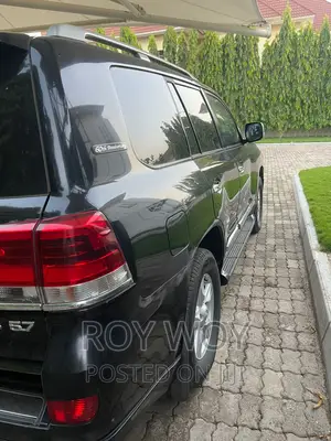 Toyota Land Cruiser 5.7 V8 VXR 2020 Black