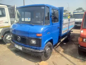 Mercedes Truck 608 Blue 13fit