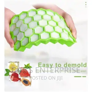 Ice Cube Maker