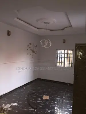 2bdrm Block of Flats in Benin City for rent
