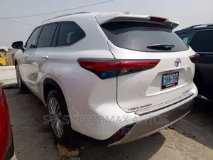 Toyota Highlander Limited AWD 2023 White