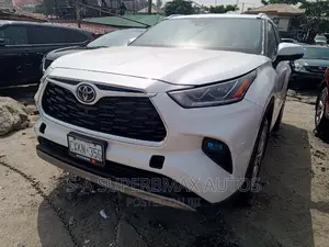 Toyota Highlander Limited AWD 2023 White