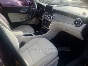 Mercedes-Benz GLA 250 2015 Purple
