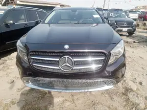 Mercedes-Benz GLA 250 2015 Purple