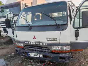 Mitsubishi Canter Truck White 1998