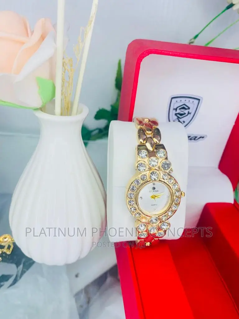 Metal Untarnished Wristwatch