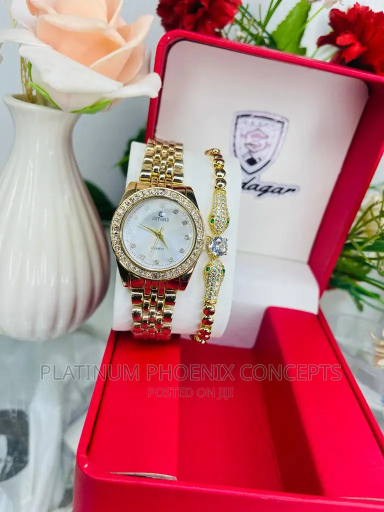 Metal Untarnished Wristwatch