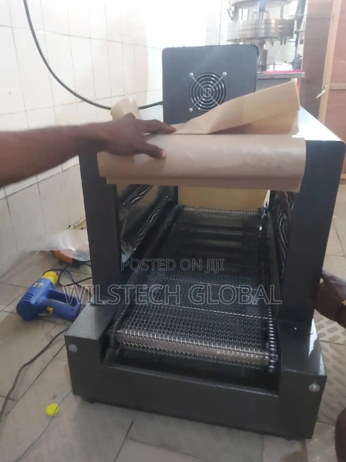 Table Top Shrink Packaging Machine