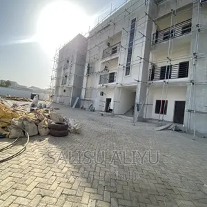 3bdrm Apartment in Life Camp Abuja for sale
