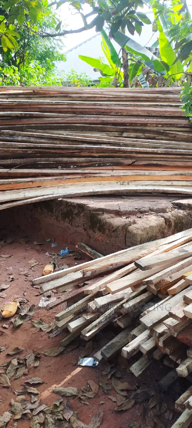 Straight Quality Hard Roofing Woods