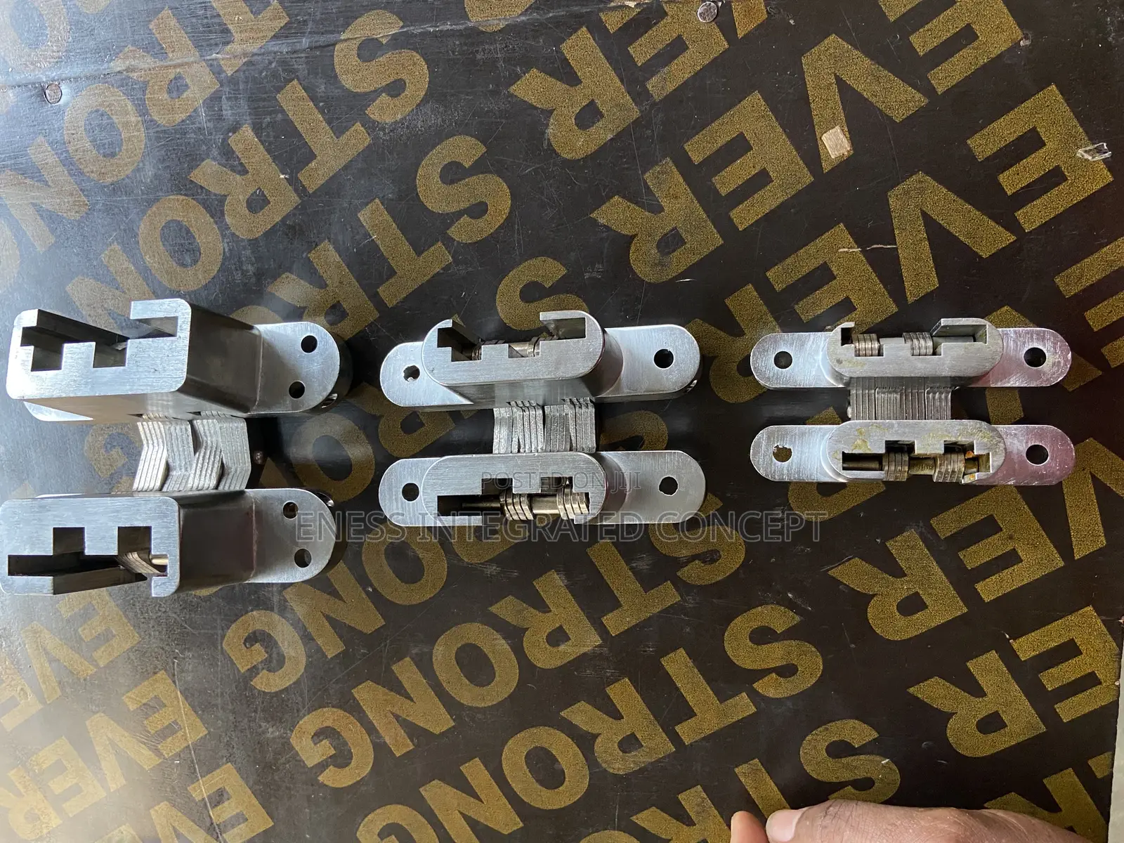 Concealed / Hidden Hinges - Medium Size