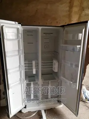Brand New Hisense Side-Side 514L Refrigerator>Extenal>Silver