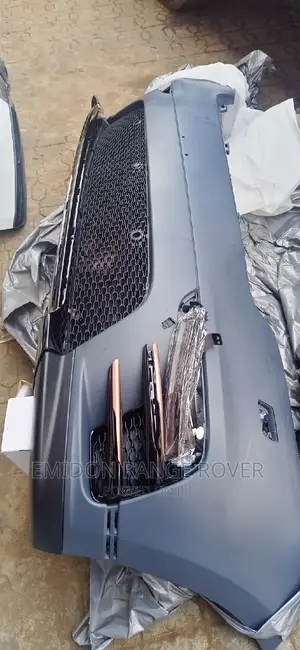 Front Bumper Range Rover Velar 2020/ 2023