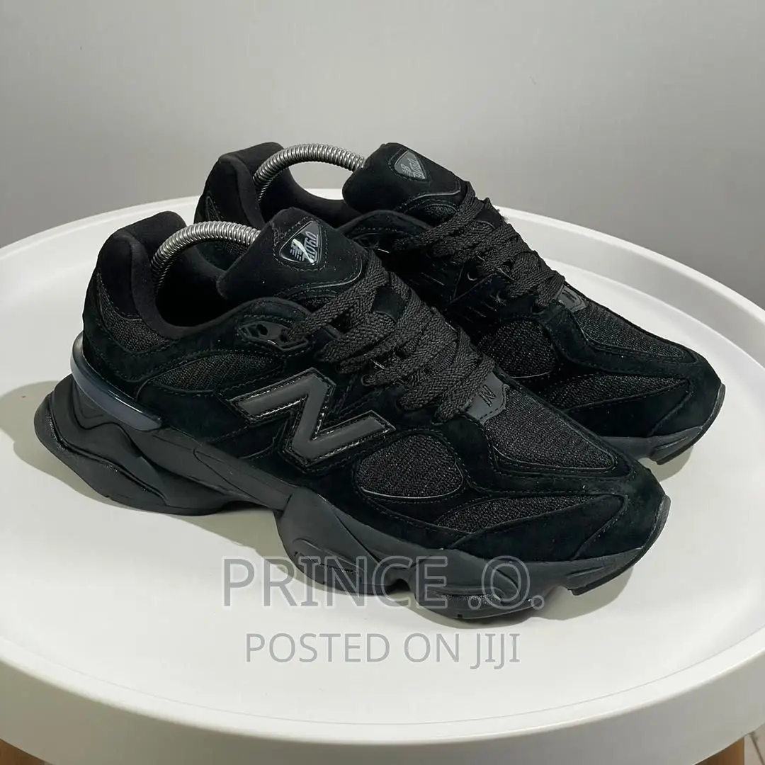 New Balanc 9060 “Black Cat” Sneakers