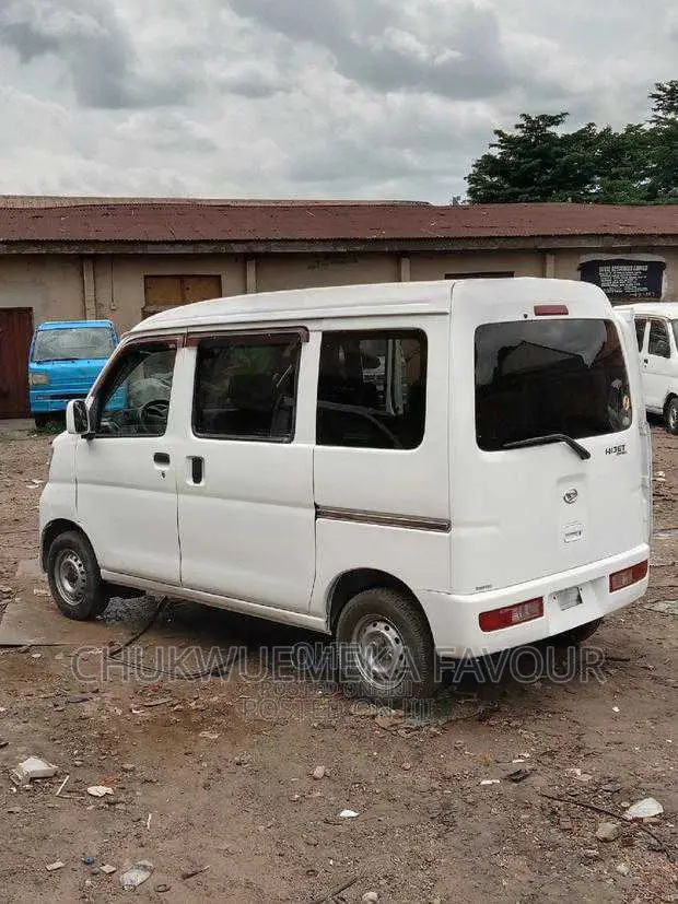 Daihatsu Hijet 2005 White