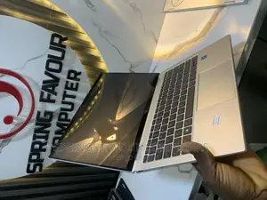 Photo - Laptop HP EliteBook x360 1040 G7 32GB Intel Core i7 SSD 512GB