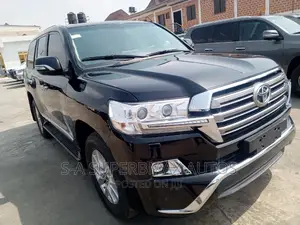 Toyota Land Cruiser 4.5 V8 VXR 2018 Black