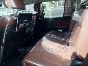 Toyota Land Cruiser 4.5 V8 VXR 2018 Black