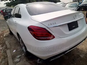 Mercedes-Benz C300 2016 White