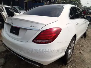 Mercedes-Benz C300 2016 White