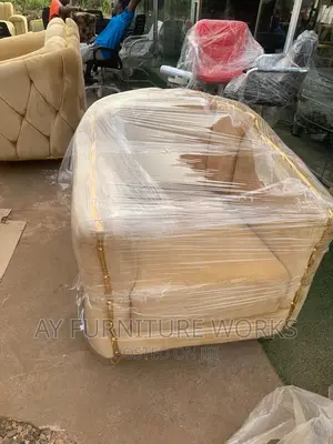 Standard Curved Chesterfield Sofas