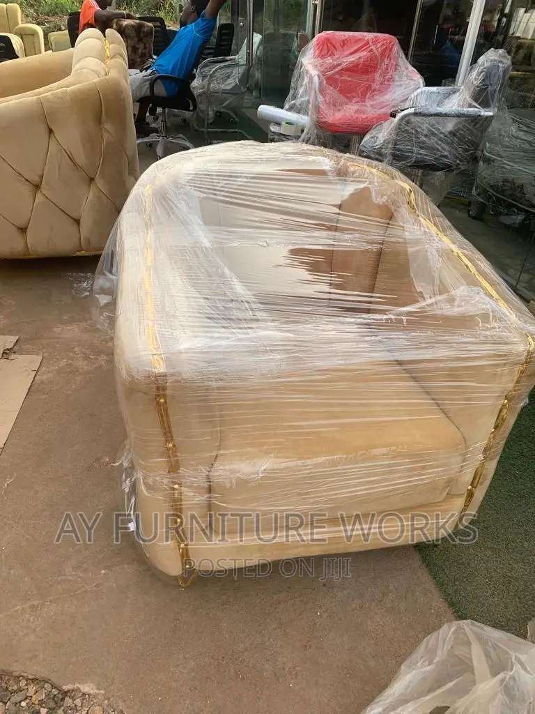 Standard Curved Chesterfield Sofas