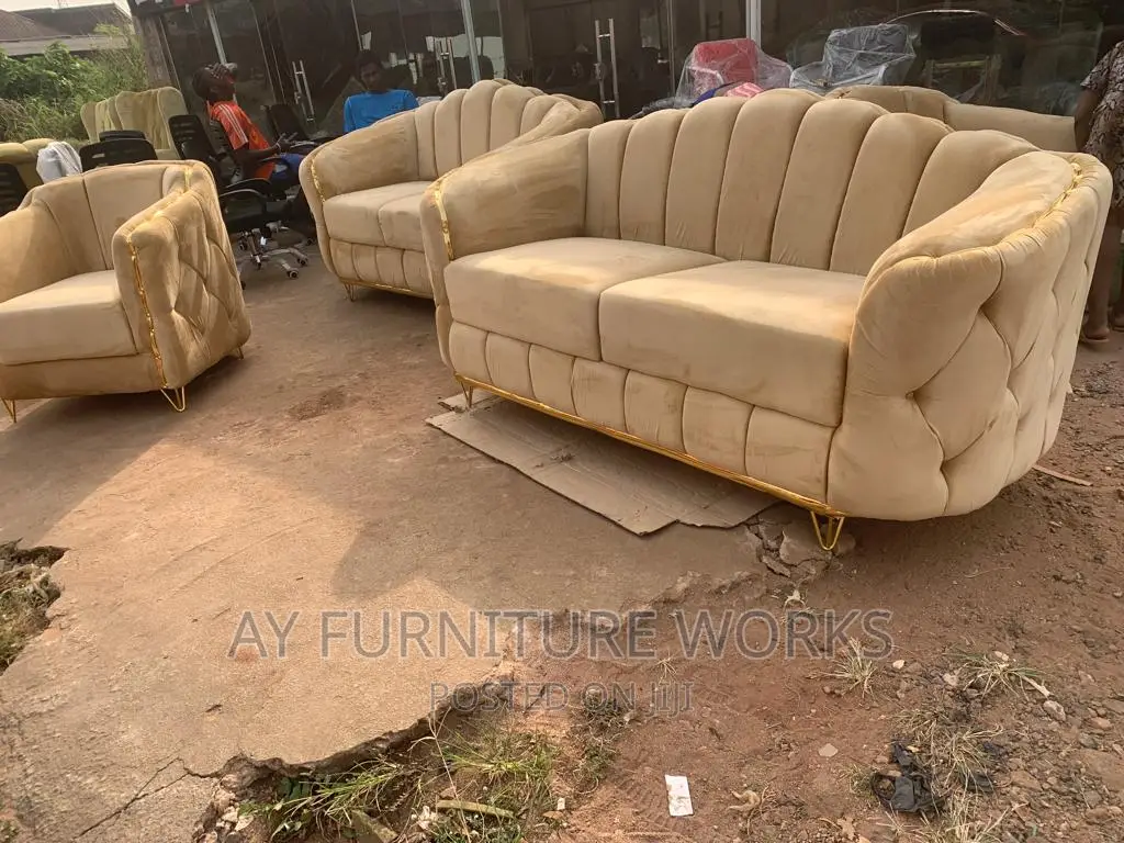 Standard Curved Chesterfield Sofas
