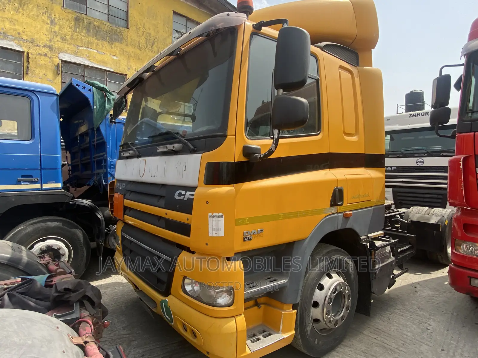 DAF Cf85 Yellow