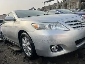 Toyota Camry 2010 Silver