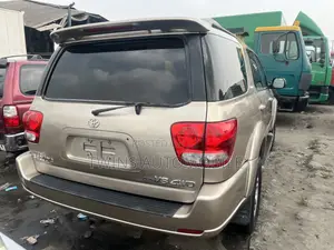 Toyota Sequoia 2007 Gold