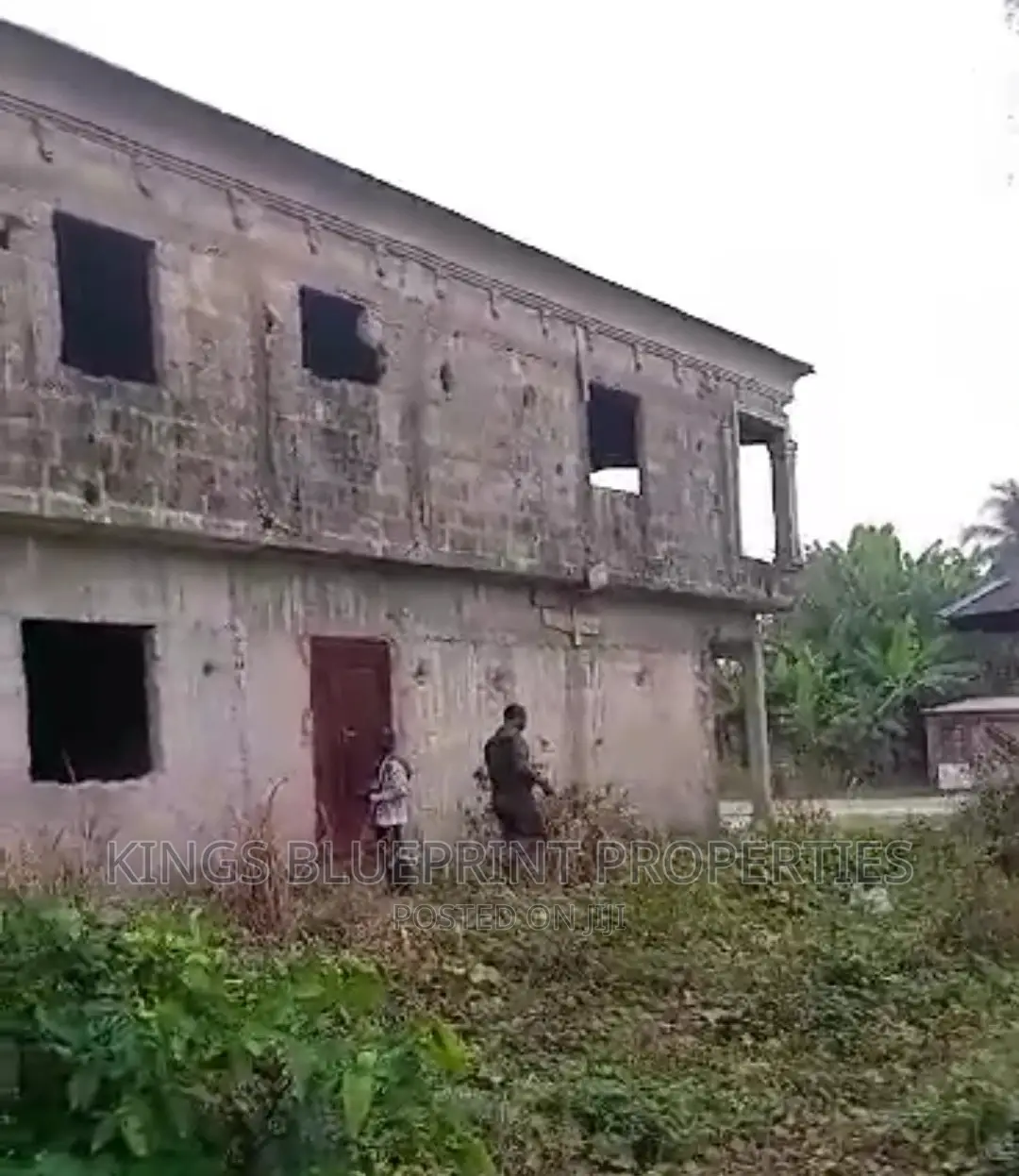 3bdrm Block of Flats in Agbarho, Warri for sale