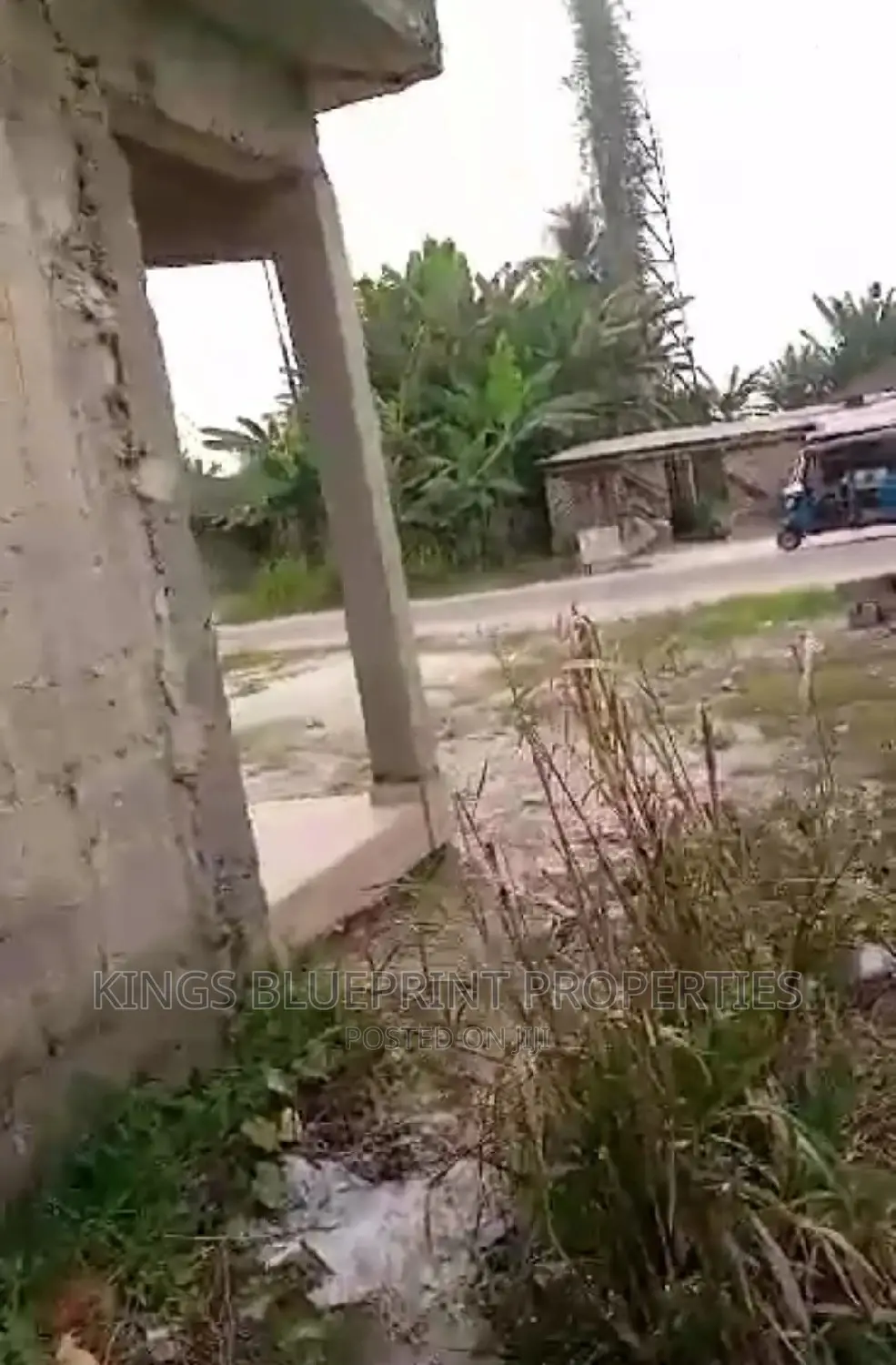 3bdrm Block of Flats in Agbarho, Warri for sale