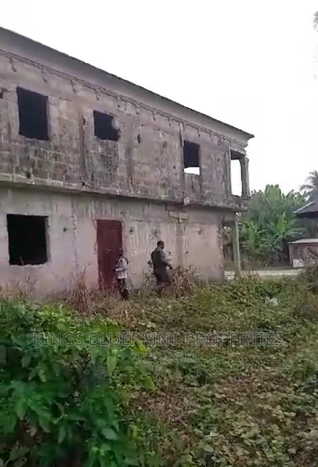 3bdrm Block of Flats in Agbarho, Warri for sale